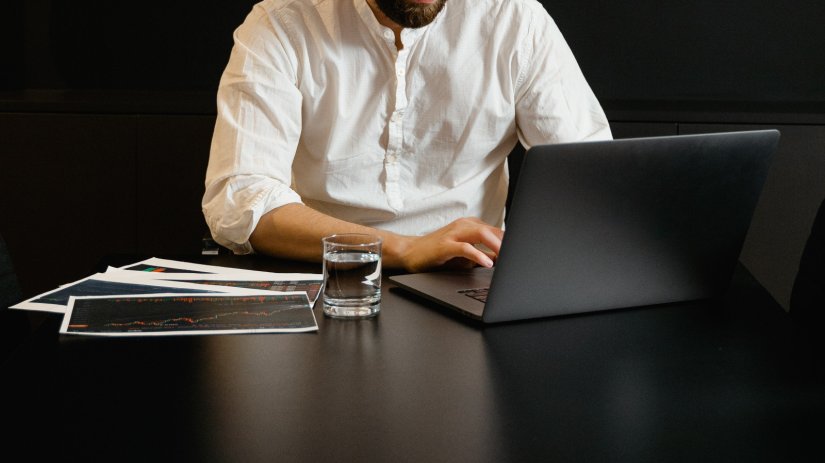 Prevaren kod ulaganja u kriptovalute, zlato i naftu - ostao bez 15.200 &euro;