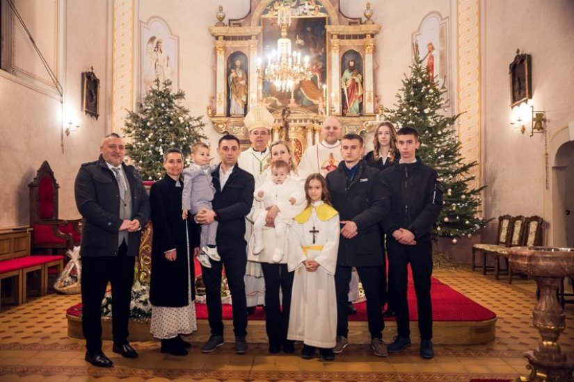 Biskup Rado&scaron; krstio Tina i Janu, peto i &scaron;esto dijete Marija i Marijane Broz&nbsp;