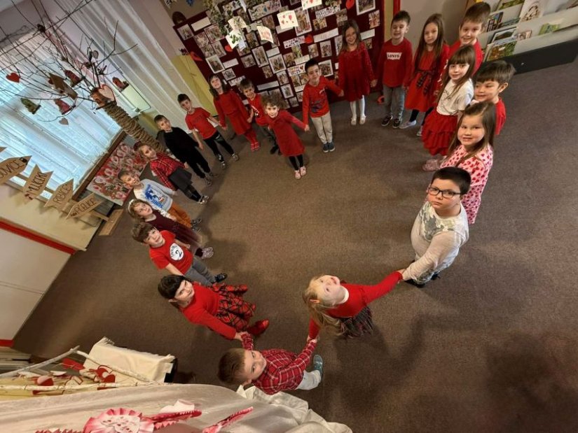 FOTO Uz Valentinovo u vrtiću u Kozarčevoj zaplesali folklor i dobro se zabavili