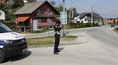 Pijan sletio s ceste u Majerju i udario u agregat benzinske postaje, prijeti mu kazna od 2 900 eura