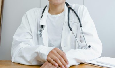 Hrvatska udruga bolničkih liječnika traži ukidanje upute o dvojnom radu