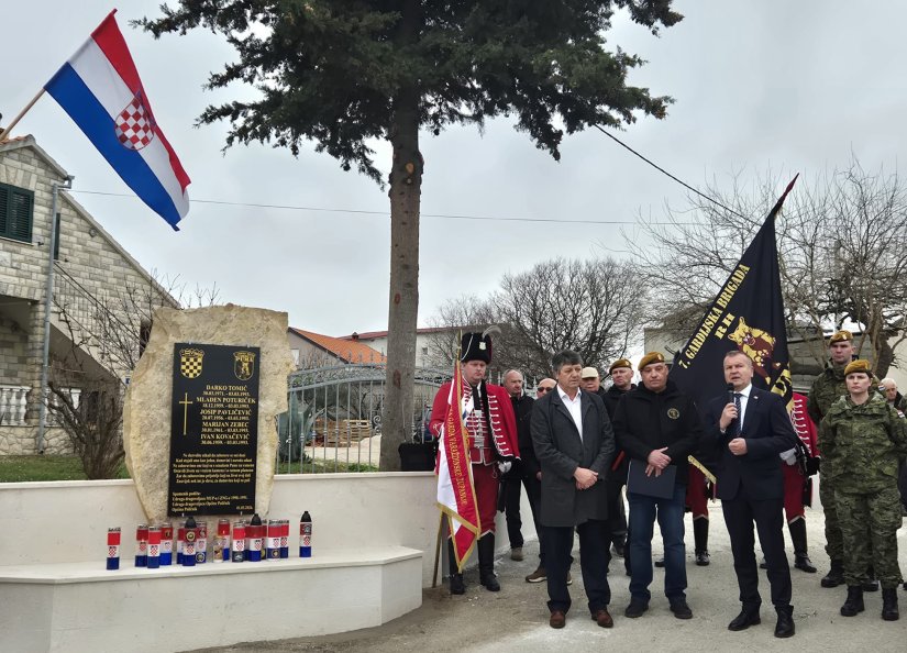 U Suhovarima uklesana imena petorice pripadnika &bdquo;Puma&ldquo;