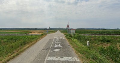Zatvara se lokalna cesta kod Hrastovskog radi sanacije željezničko-cestovnog prijelaza