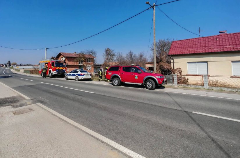 Nakon &scaron;to su obili ulazna vrata, vatrogasci na&scaron;li osobu bez znakova života