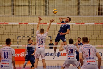 FOTO Cratis Varaždin izgubio nakon tri seta protiv Ribole Ka&scaron;tele