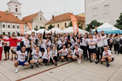 B2Run:  Zaposlenici izlaze iz ureda, oblače majice svojih kompanija i - trče!
