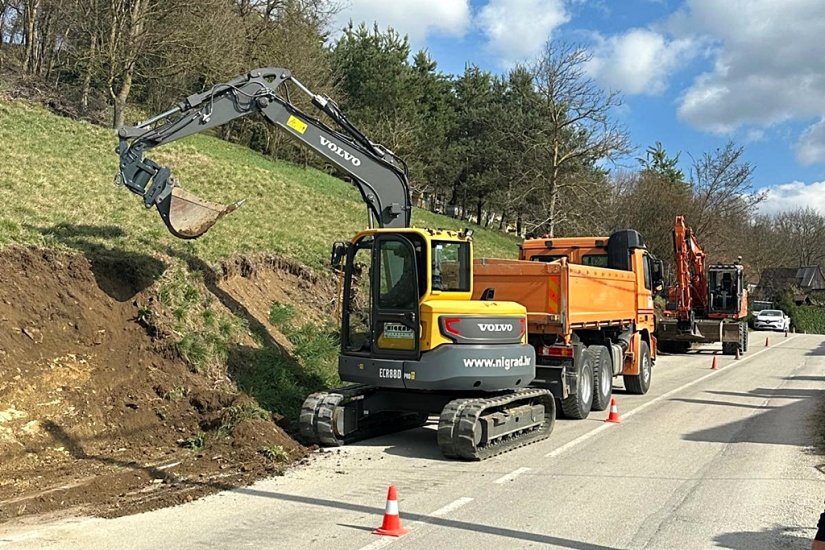 FOTO Breznički Hum: Počela sanacija ceste &Scaron;ćepanje&ndash;Zahumlje i odrona u Rade&scaron;iću