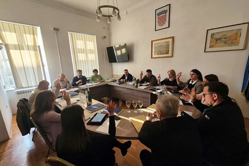 VARAŽDINSKE TOPLICE Vijećnici podržali izvje&scaron;će o razvoju: nastavljena ulaganja u infrastrukturu i projekte
