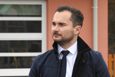 Objavljen Javni poziv za dodjelu bespovratnih sredstava mladim obiteljima i mladim osobama