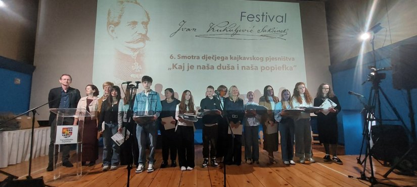 FOTO &bdquo;Kaj je na&scaron;a du&scaron;a i na&scaron;a popiefka&ldquo;: Okupio se veliki broj djece, promotora kajkavskog narječja