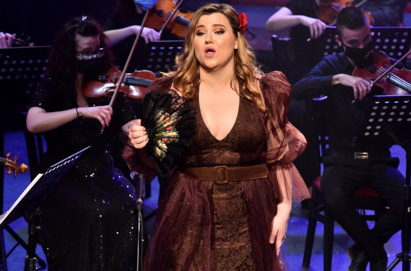 VARAŽDINSKI KOMORNI ORKESTAR Evelin Novak pjeva Bobićeve &bdquo;Međimurske legende&ldquo;