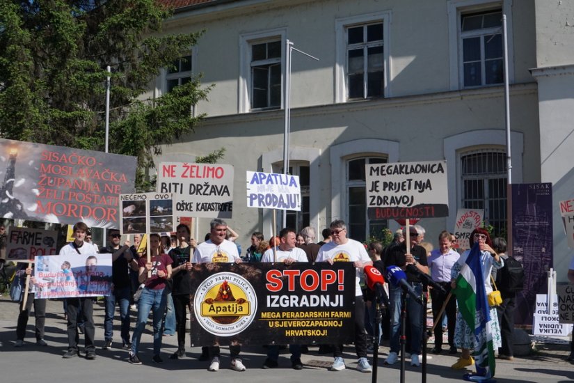 Mje&scaron;tani Apatije prosvjedovali u Sisku: NE megafarmi pilića u Apatiji! - ministar poljoprivrede pozvao ih na razgovor