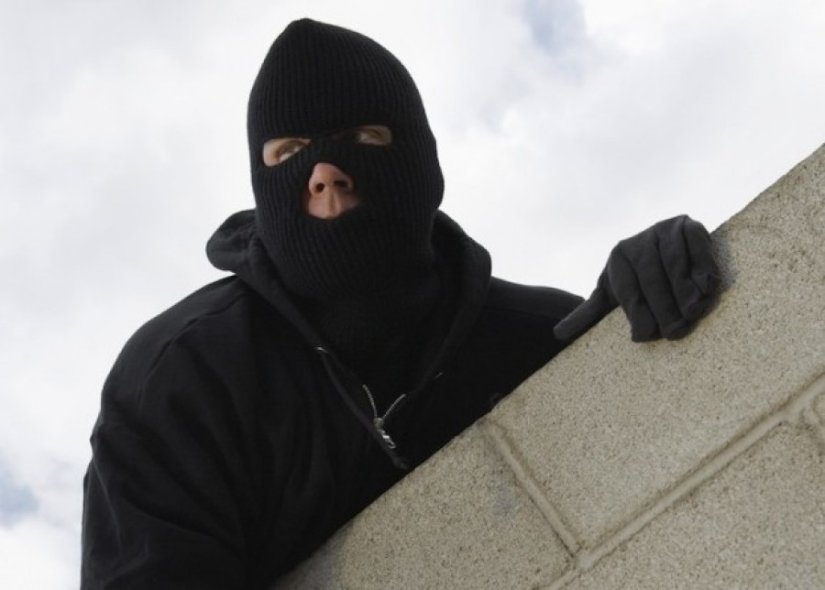 Otuđio novac, nakon &scaron;to je u&scaron;ao u otključanu obiteljsku kuću