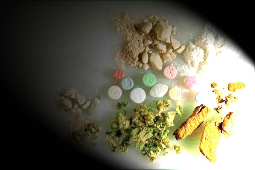 Godinama prodavao amfetamin, MDMA, kokain, LSD i marihuanu, i to za iznose od&nbsp;5 do 400 eura&nbsp;