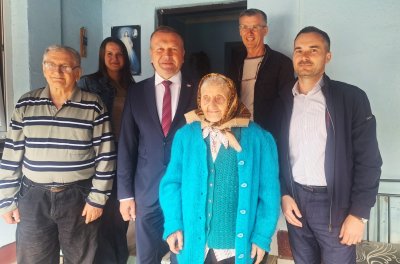 FOTO Katarina Talan iz Rivalna proslavila 99. rođendan: jo&scaron; sadi krumpir, vozi drva i kuha