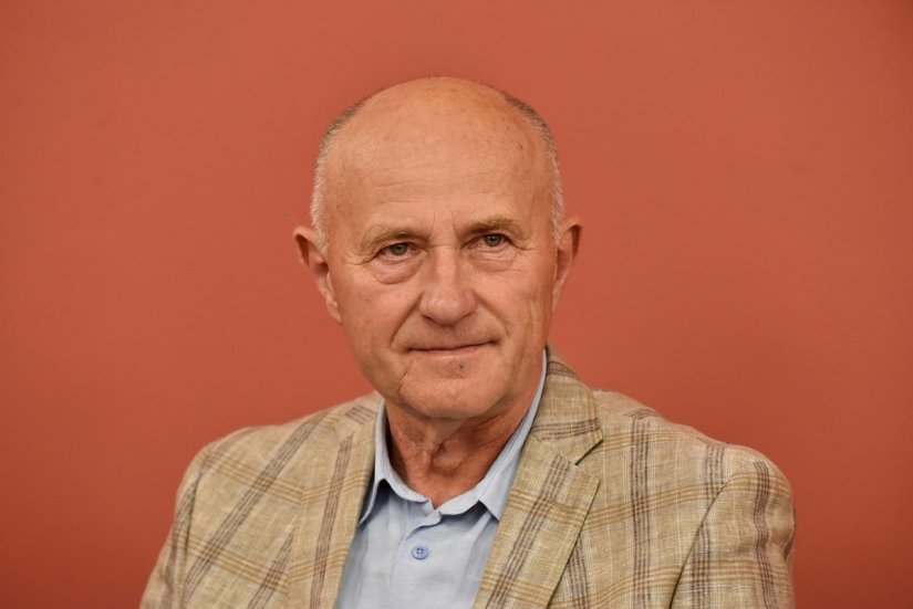 Tomislav Ribić, autor romana "Kornjača u staklenci &scaron;utnje&ldquo;: Kroz jučer pričam o danas