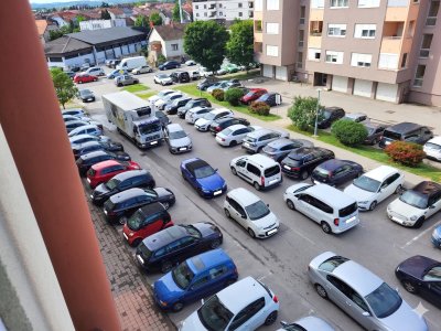 Stanari POS naselja u Jalkovečkoj: Dosta nam je nepropisnog zaustavljanja i parkiranja!