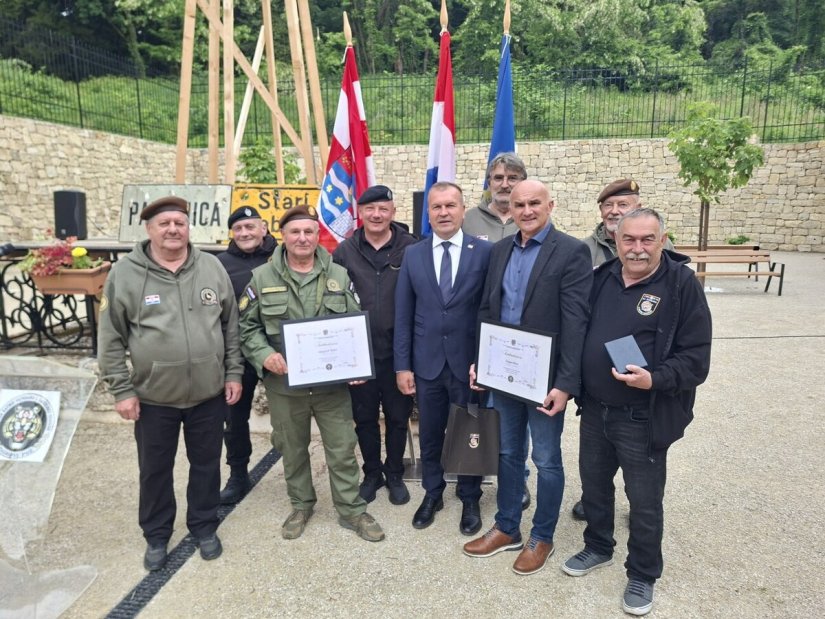 FOTO Obilježena 35. obljetnica ustroja 5. bojne 1. A brigade &bdquo;Tigrovi&ldquo;