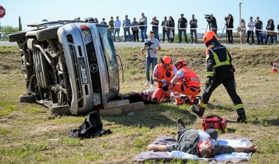 FOTO Održana zajednička vježba žurnih službi: Simulirana te&scaron;ka prometna nesreća s vi&scaron;e ozlijeđenih osoba
