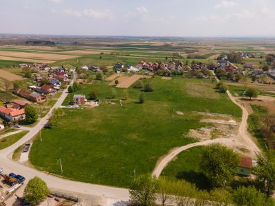 Prodaju se građevinske parcele u Ul. Rade Končara u Novoj Vesi Petrijanečkoj