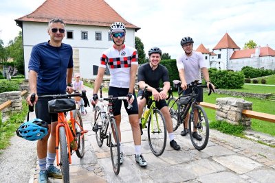 250 rada zagrebačkog Pravnog fakulteta obilježili vozeći bicikle 250 km!