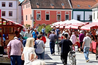 FOTO Na varaždinskom Korzu održan Sajam antikviteta