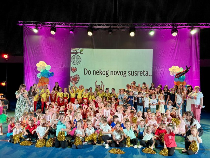 FOTO Zavr&scaron;na produkcija Dru&scaron;tva "Na&scaron;a djeca" Varaždin povela publiku na put oko svijeta