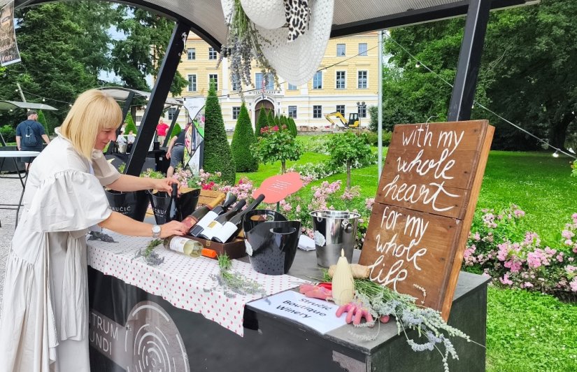 Festival vinske strasti u perivoju dvorca Batthyany