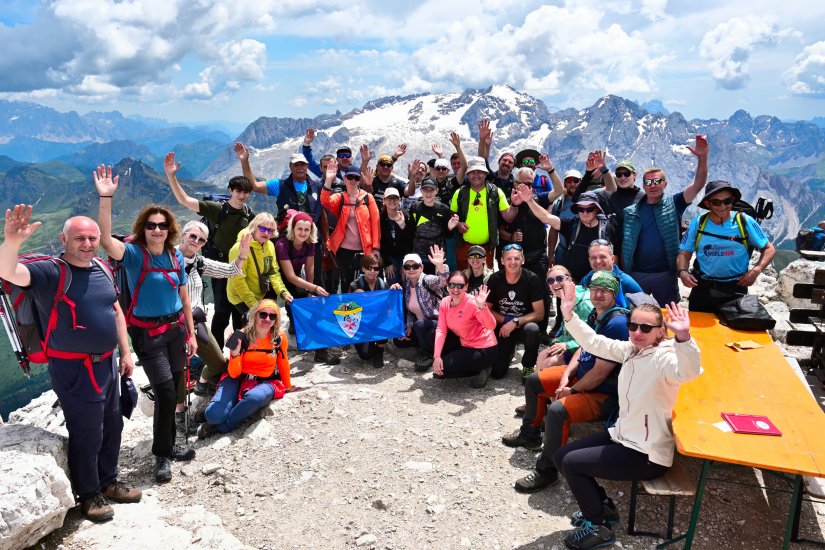 FOTO Planinarski klub Ivanec organizirao izlet u Dolomite