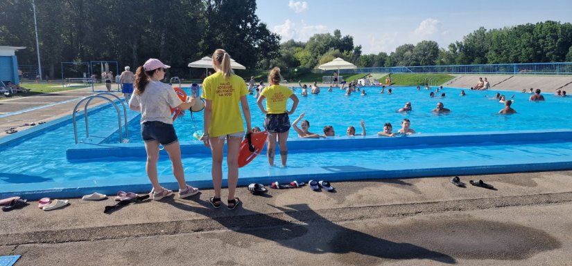 Osvježenje, ali uz oprez &ndash; opasnosti prijete i na Dravi i na bazenima