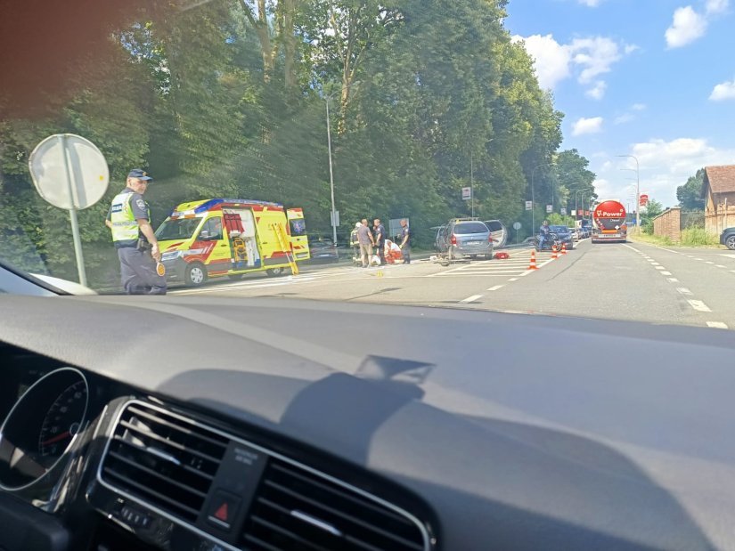 Zbog oduzimanja prednosti prolaska ozlijeđeno dvoje vozača