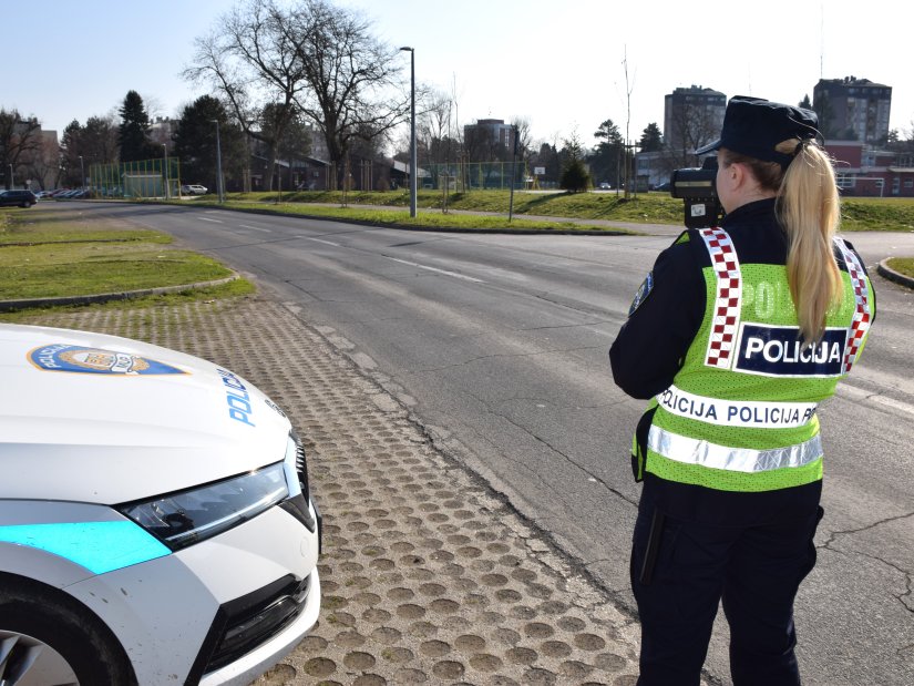 Na autocesti A4 Zagreb - Goričan automobilom mađarskih oznaka jurio čak 222 km/h