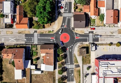 FOTO Na raskrižju Križanićeve, Galinčeve i Ulice M. J. Zagorke uređen mini rotor
