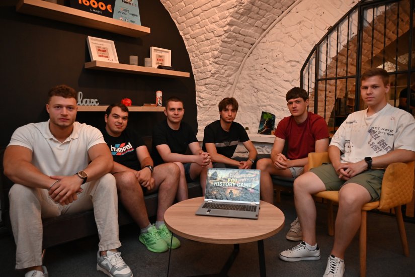 FOI studenti razvili edukativnu Roblox igru koja kroz virtualni Varaždin poučava povijest grada