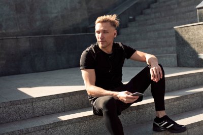Vodič za modernog mu&scaron;karca: Kako kombinirati sportske i ležerne mu&scaron;ke tenisice