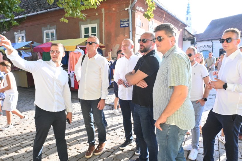 FOTO: Hajda&scaron; Dončić na &Scaron;pancirfestu, dočekali ga predstavnici Grada