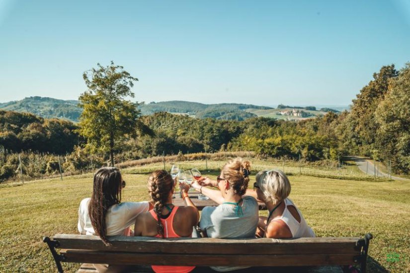 Prijavite se na Wine&amp;Walk Cestica 2026.