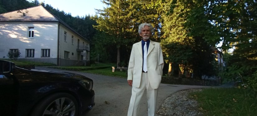 &ldquo;Sa 14 godina zavr&scaron;io sam u Pahinskom, ali ga se i danas rado sjećam i posjećujem jer je bilo sjedi&scaron;te mog učili&scaron;ta&rdquo;