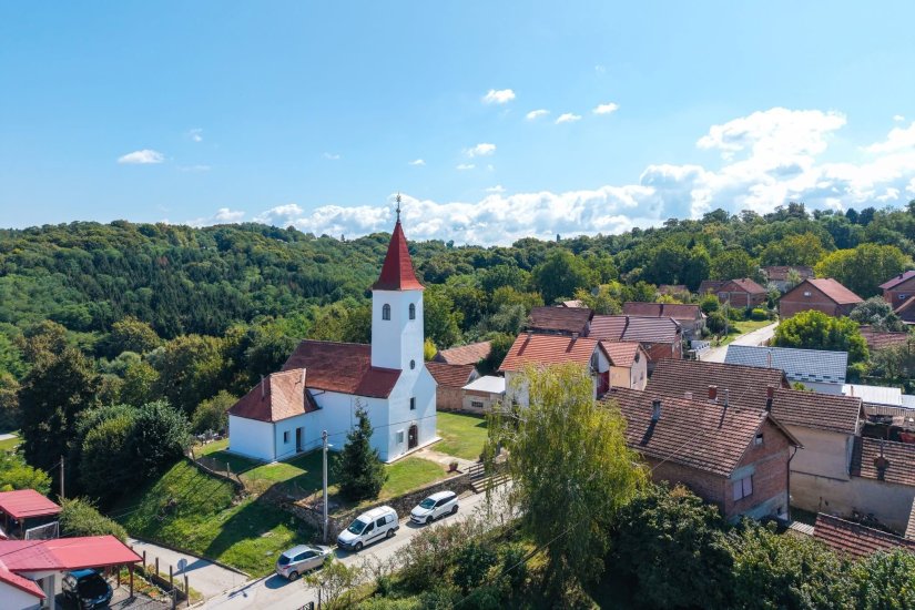 FOTO Zavr&scaron;ena treća faza konstruktivne sanacije i obnove crkve svetog Klementa u Kelemenu