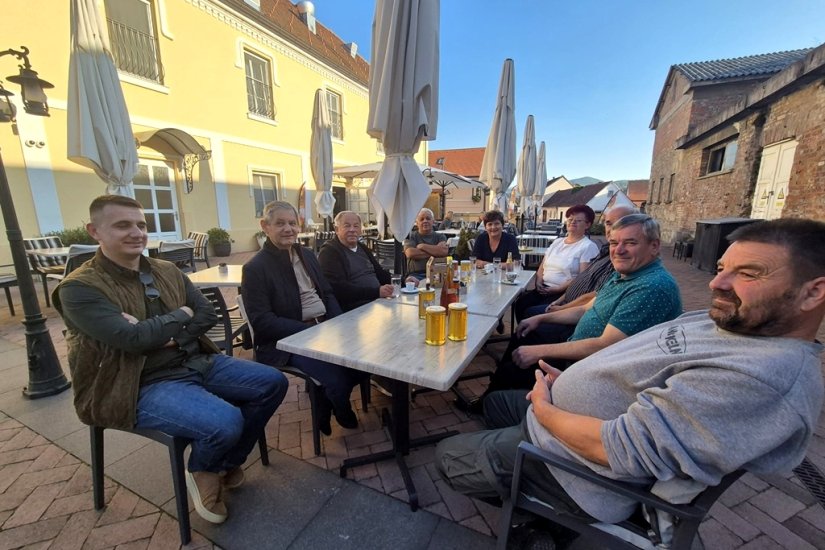 FOTO Toplički pčelari ponovno na tradicionalnom druženju s gradonačelnicom
