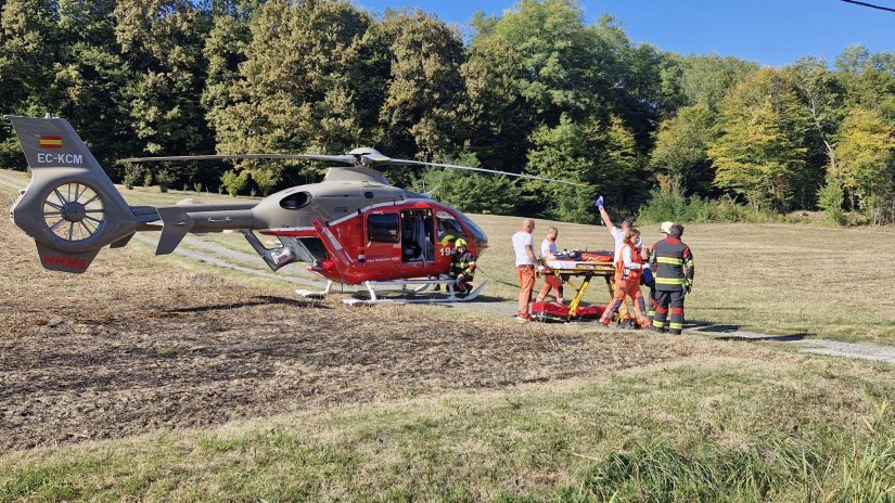 FOTO Motociklist (20) te&scaron;ko ozlijeđen kod Možđenca - intervenirali vatrogasci, hitna i helikopter