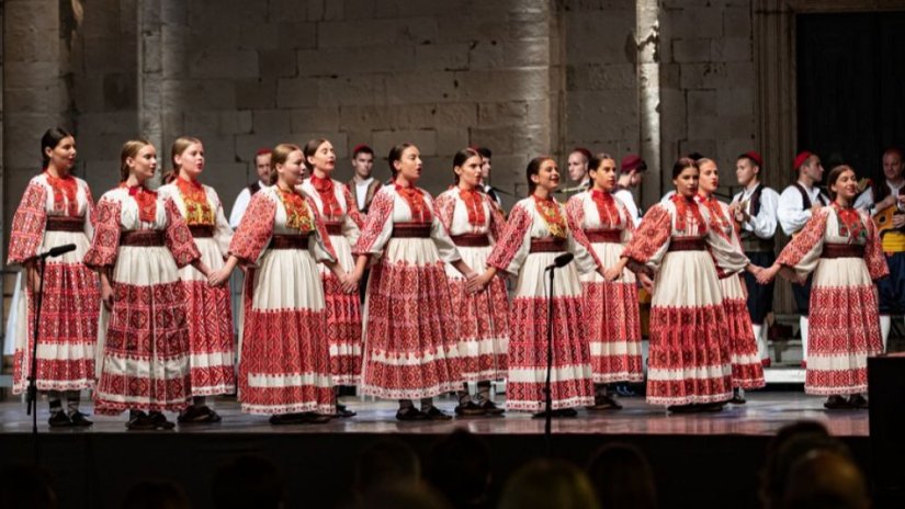 Prvi puta u Varaždinu -  Folklorni ansambl LINĐO na Velikoj sceni
