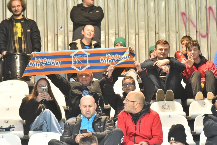 FOTO Na Gradskom stadionu igra se derbi sjevera
