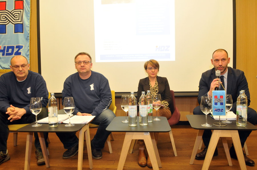 hdz-damir-habijan-tribina-otpad-varazdin-04.JPG