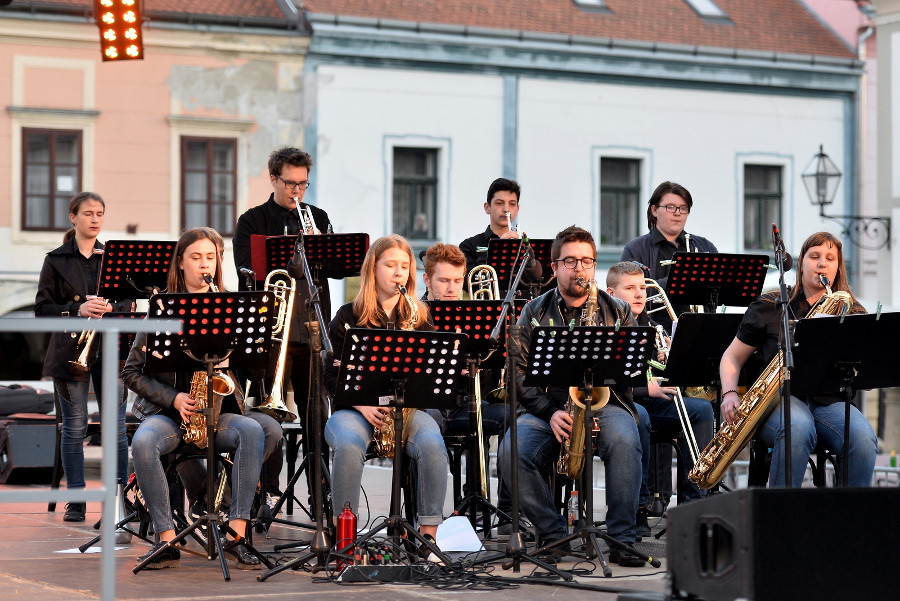 glazbena_skola_varazdin_-_Jazz_koncert_Korzo_1.JPG