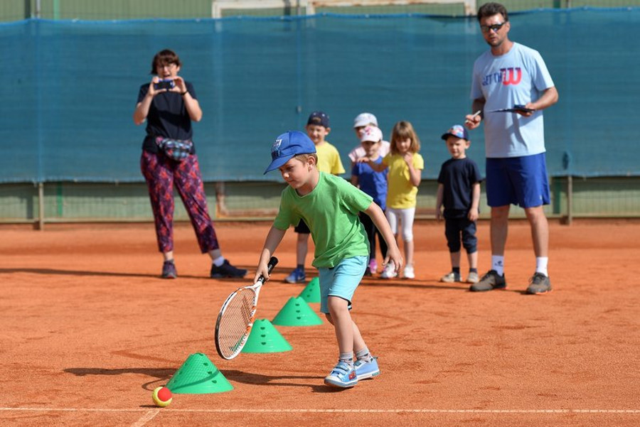 varazdin-djecja_olimpijada_tenis_04.jpg