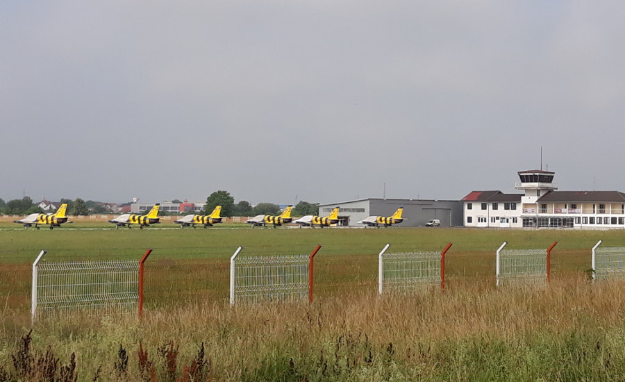 avioni_aerodrom_varazdin_baltic_bees_2.jpg