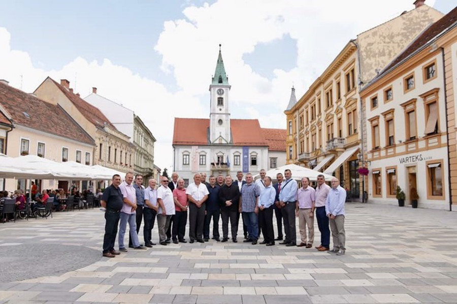 hdz_gojko_susak_varazdin_1.jpg