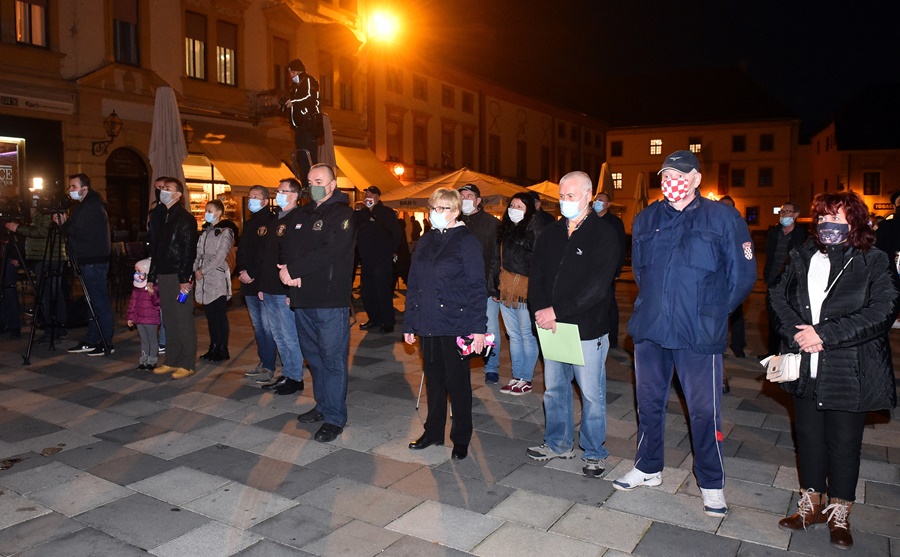 dan_sjecanja_na_zrtvu_vukovara_varazdin_17112020_10.JPG