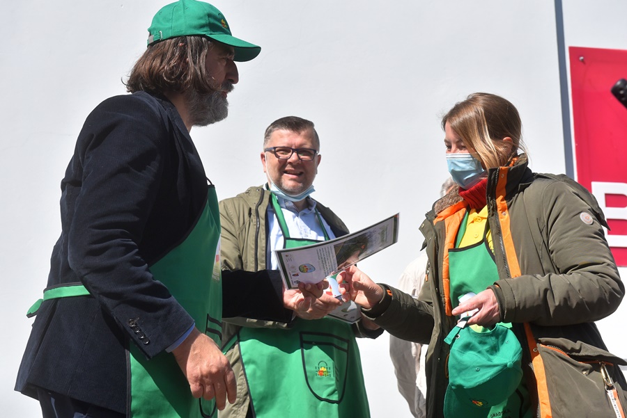 Varazdinska_gradska_trznica_certifikati_Proizvodi_hrvatskog_seljaka_08052021_6.JPG